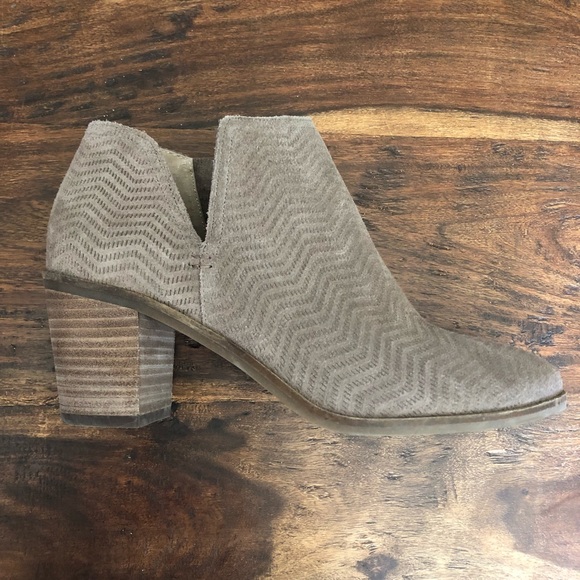 lucky brand pickla bootie grey